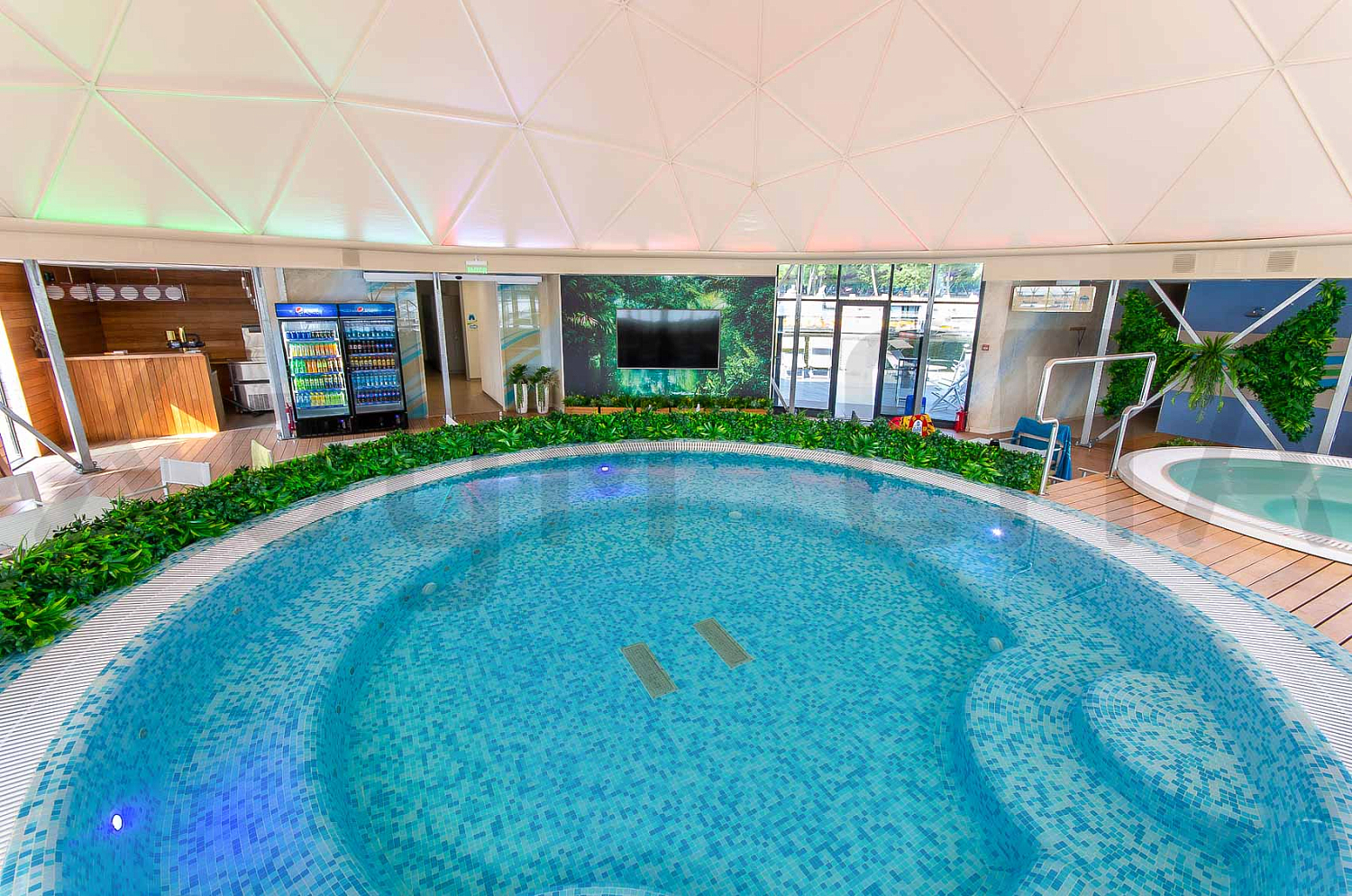 СПА зона №1 пляж на воде "Посейдон"